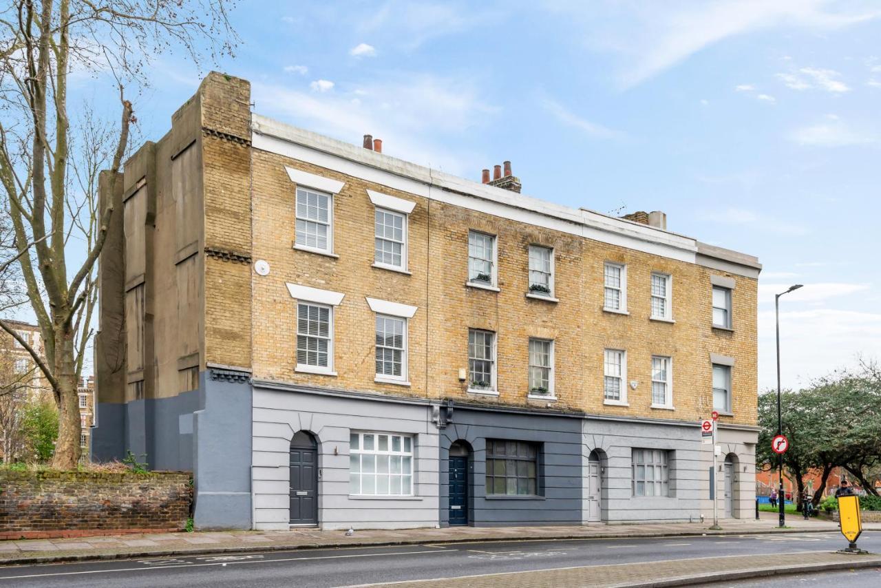 Modern 4 Bedroom Townhouse With Cinema In The Heart Of Se1 Londres