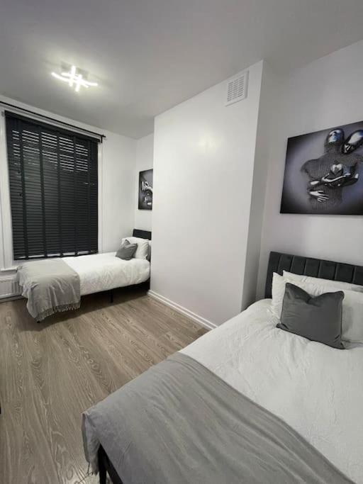 Apartamento Spacious, Modern 2 Bed Londres