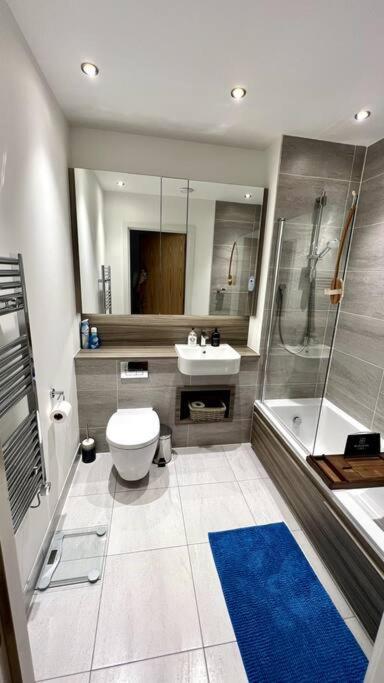 Luxury Floor In Apartment *