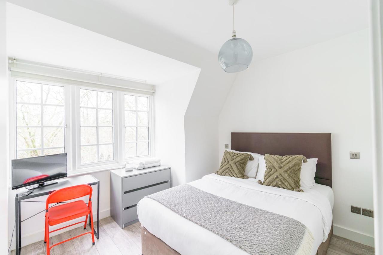 Floor High Street Kensington Apartment