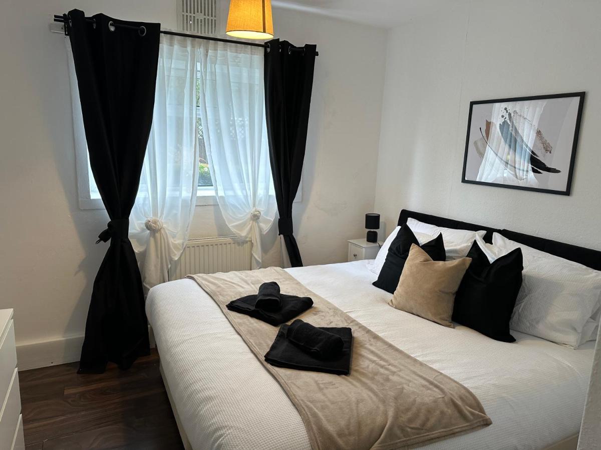 Lovely 2bedroom 4mins From Wimbledon Station Apartment *