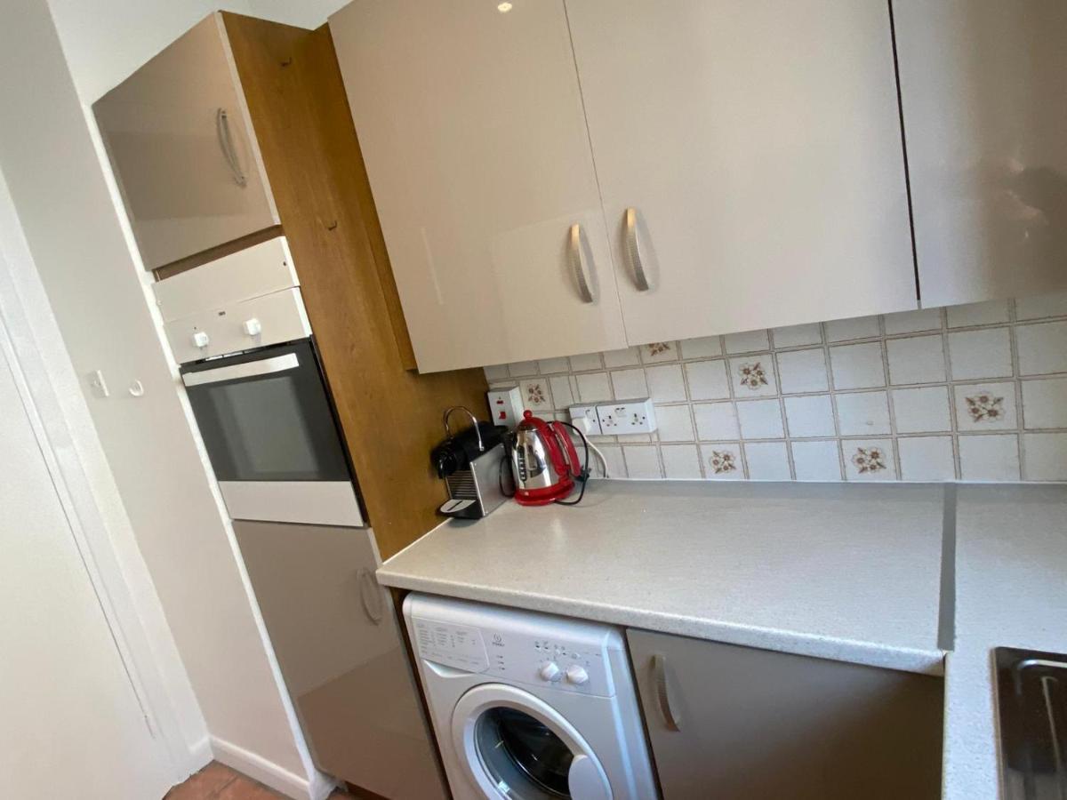 Apartment 018- Premium Location Regent Park Radley House London