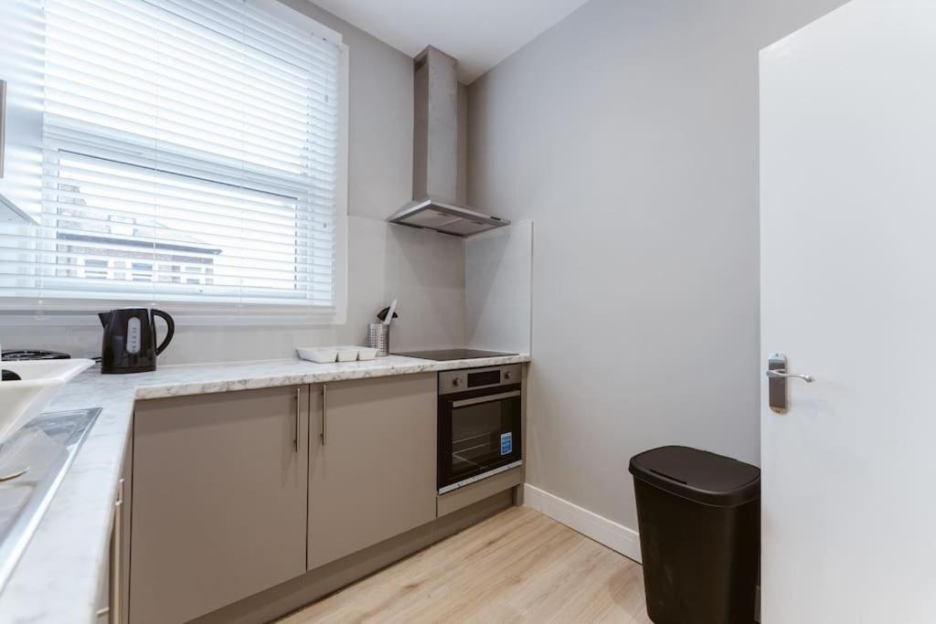 Stylish Kitchenette In London's Vibrant Holloway District * Londres
