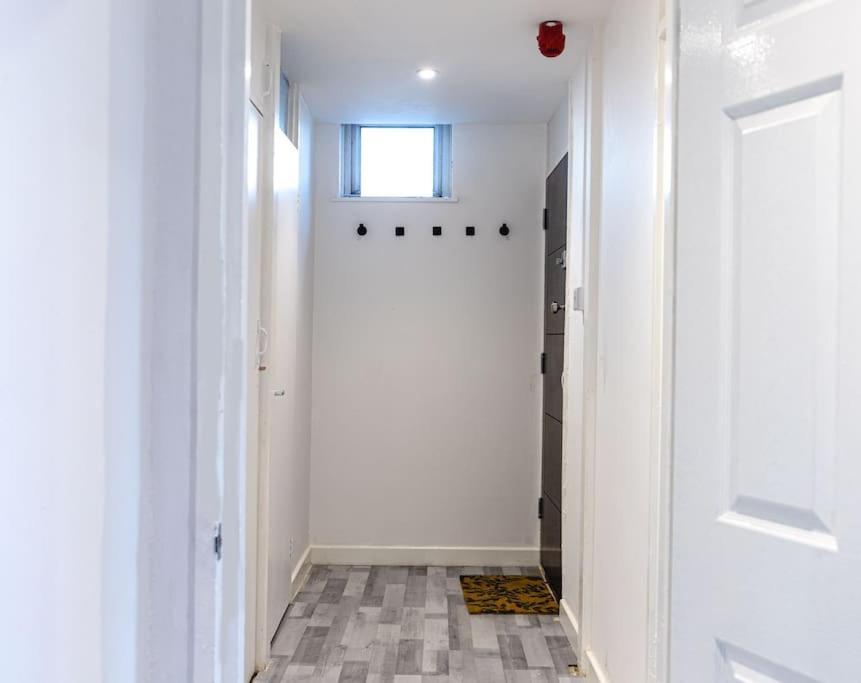 Apartment 2 Bed With Free Parking *