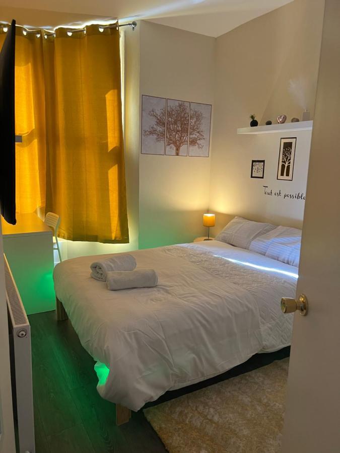 Small Cosy 2 Flat With 2 Double Beds Apartment