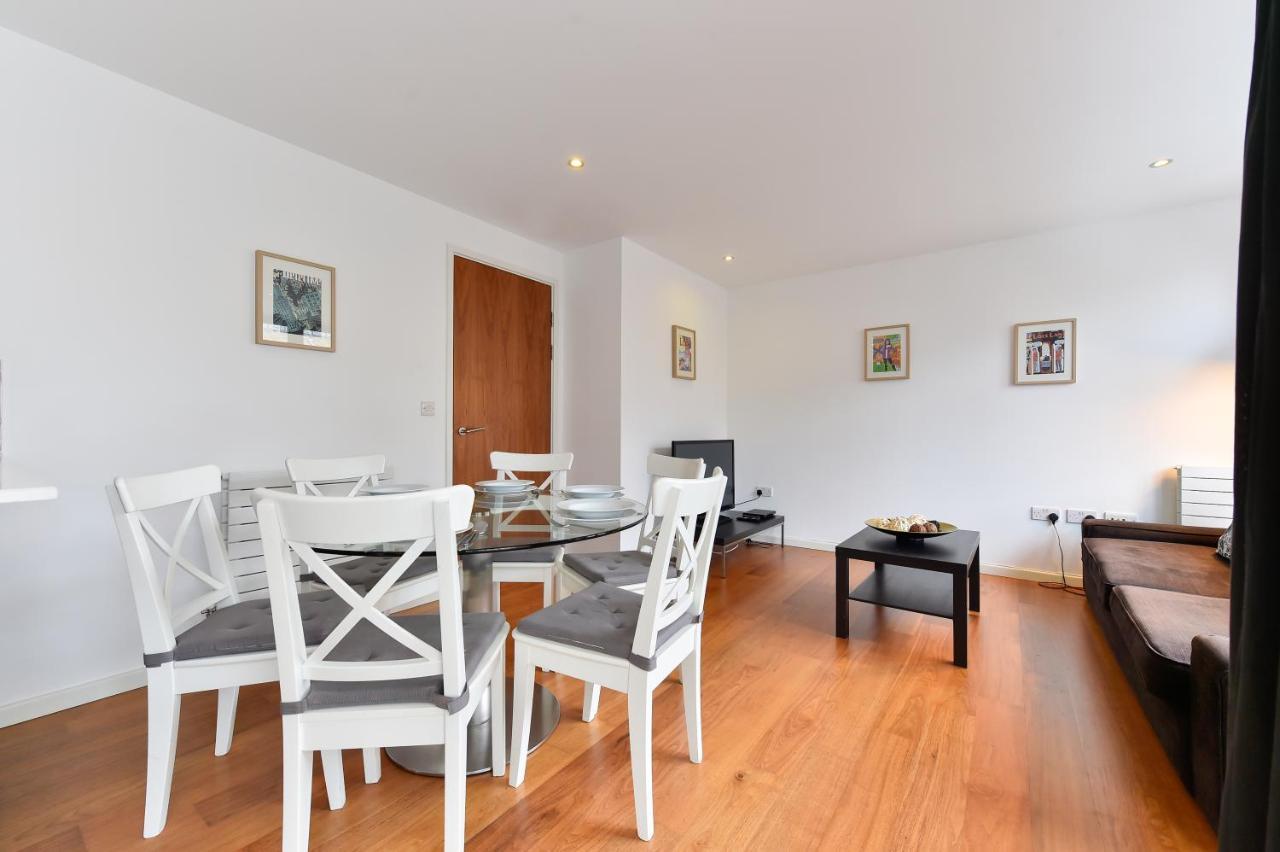 Apartment In Bridge London