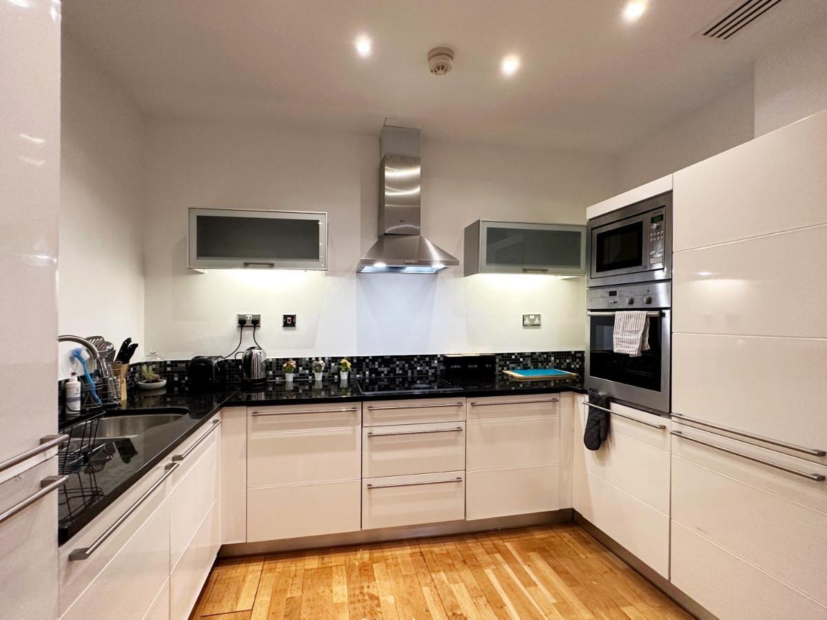 Apartment Stylish In Canary Wharf