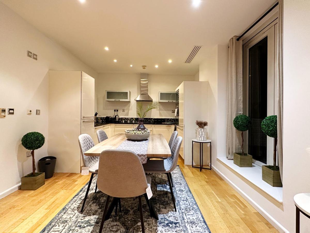 Apartment Stylish In Canary Wharf