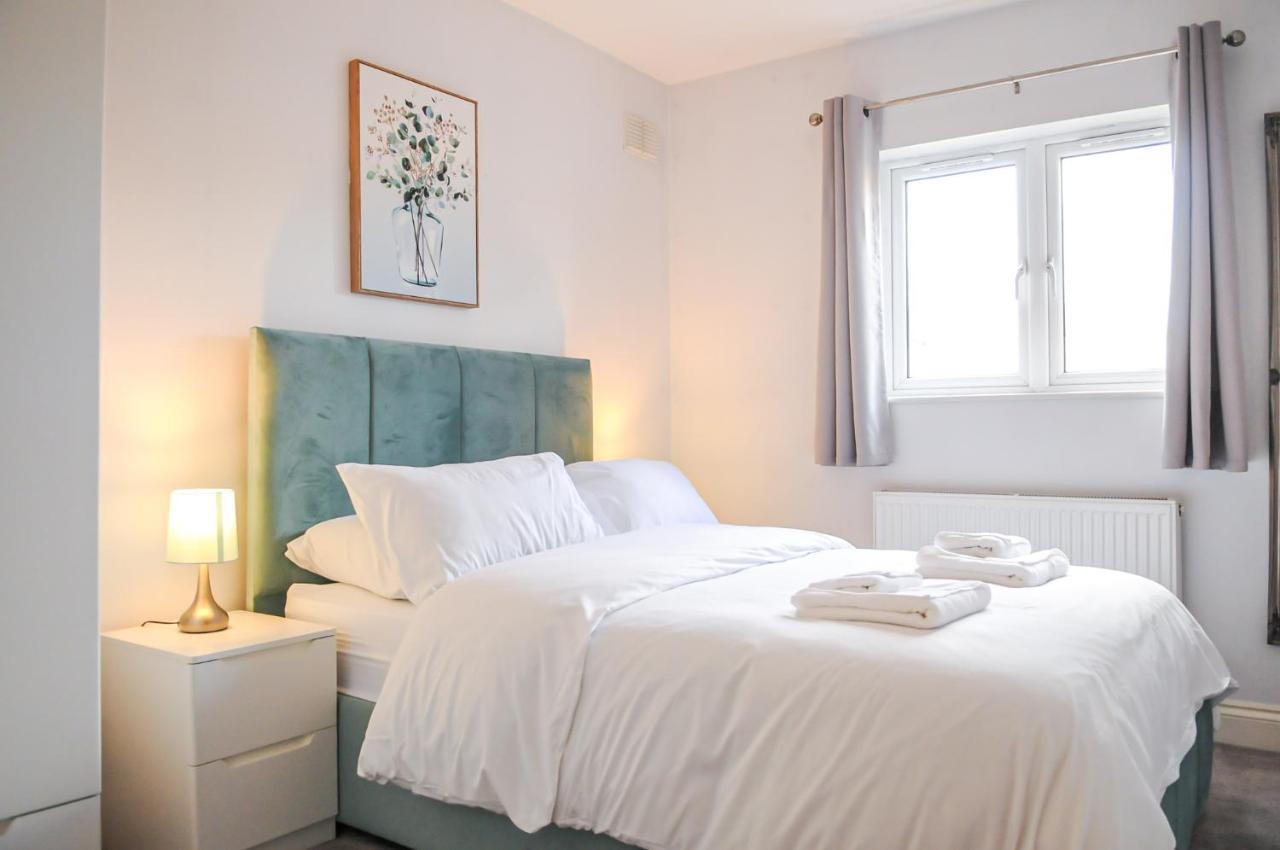 Apartment Luxury 5 Star - Parking, Garden, Nr Greater Metro Stations *
