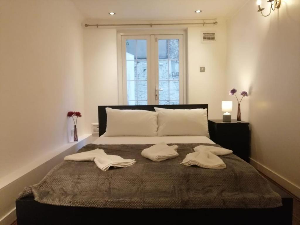Entire 2-bedroom Flat In Camden Apartment *
