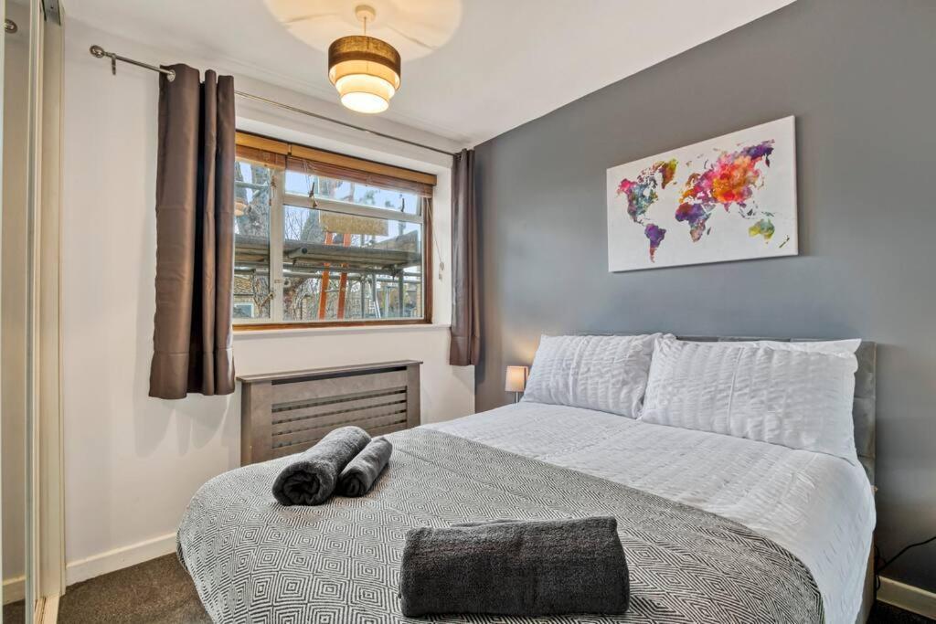 Lovely 3-bed Clapham Common * London