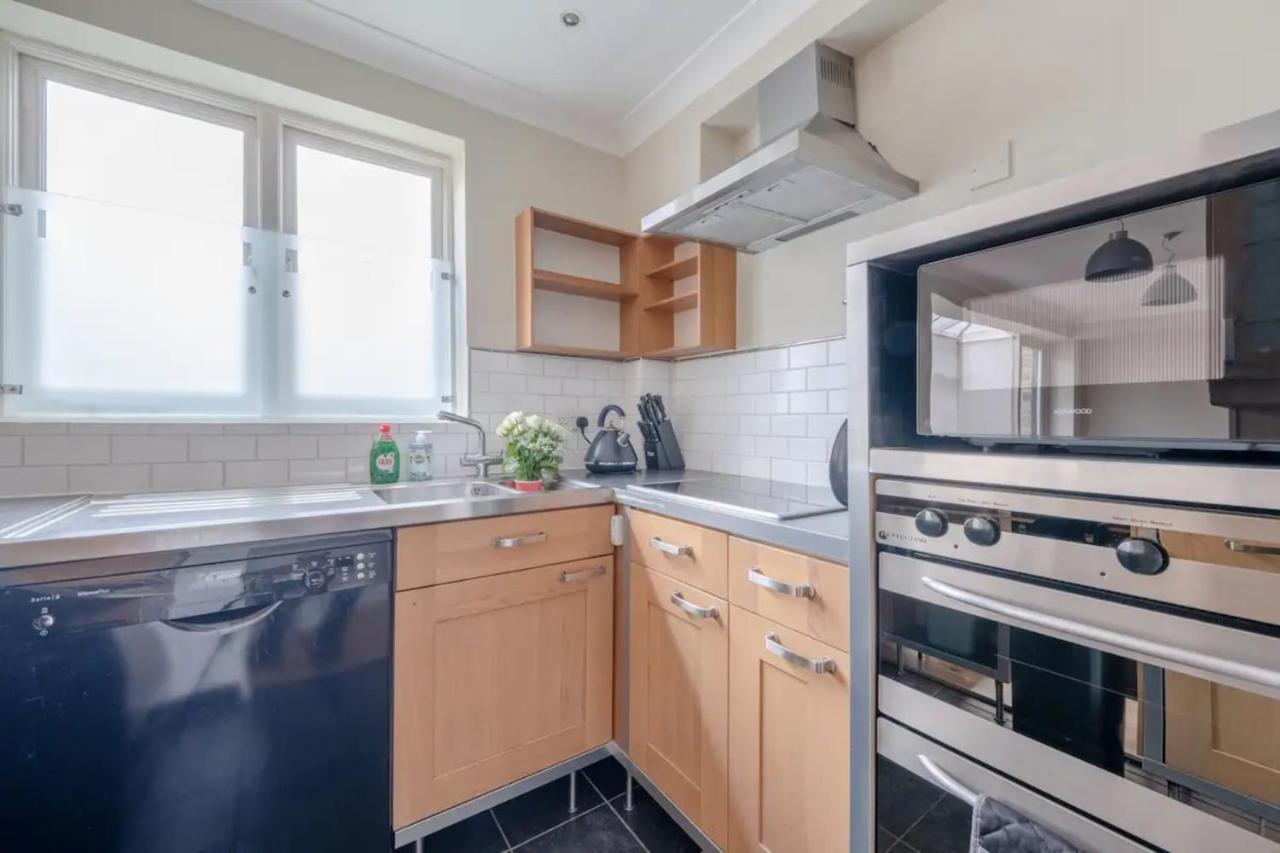 Lovely 1 Bedroom With Patio - 10 Mins From Hyde Park London
