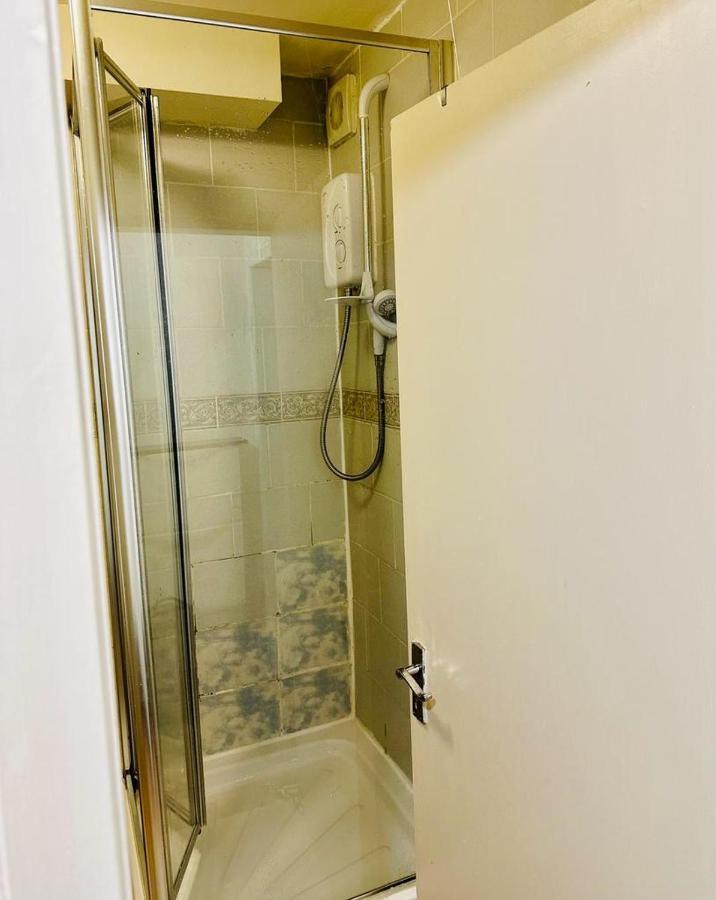 Premium Studio Flat 03 In Apartment London