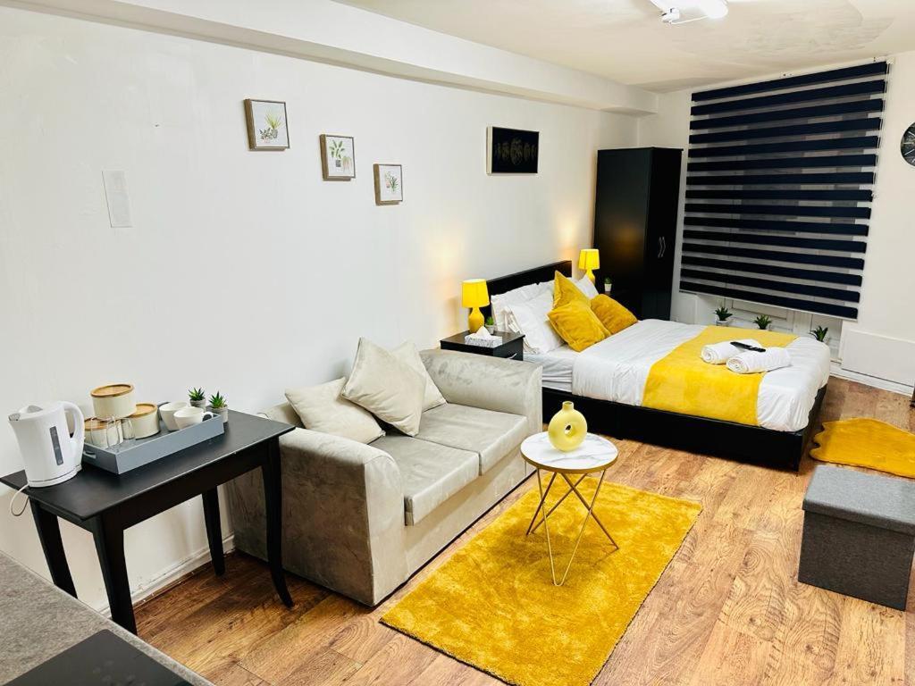 Premium Studio Flat 03 In Apartment