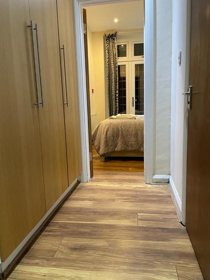 Anazing Studios 2 - North East London - Chingford * London