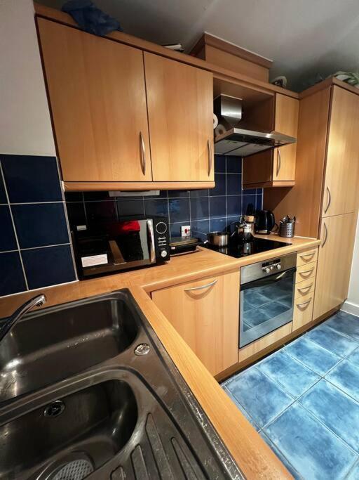 Stylish One Bedroom Flat Furnished * Londres