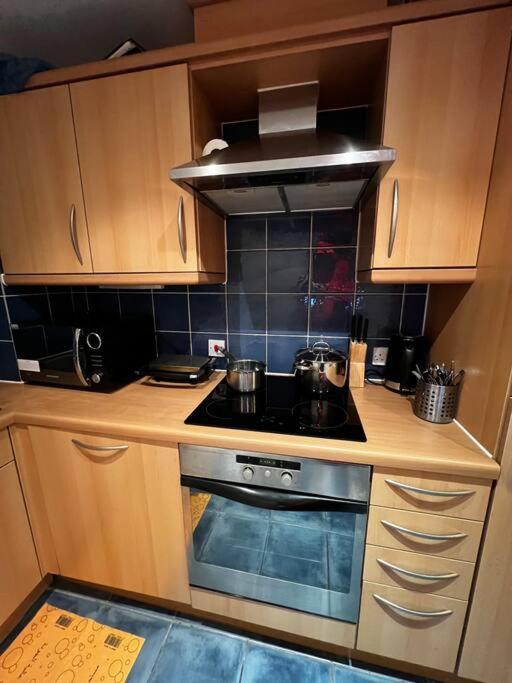 Apartamento Stylish One Bedroom Flat Furnished *