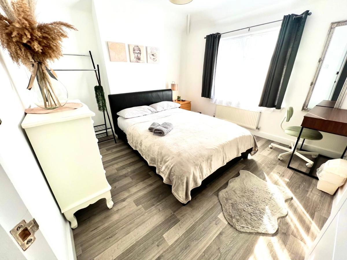 Beautiful Double For One Person Guest house