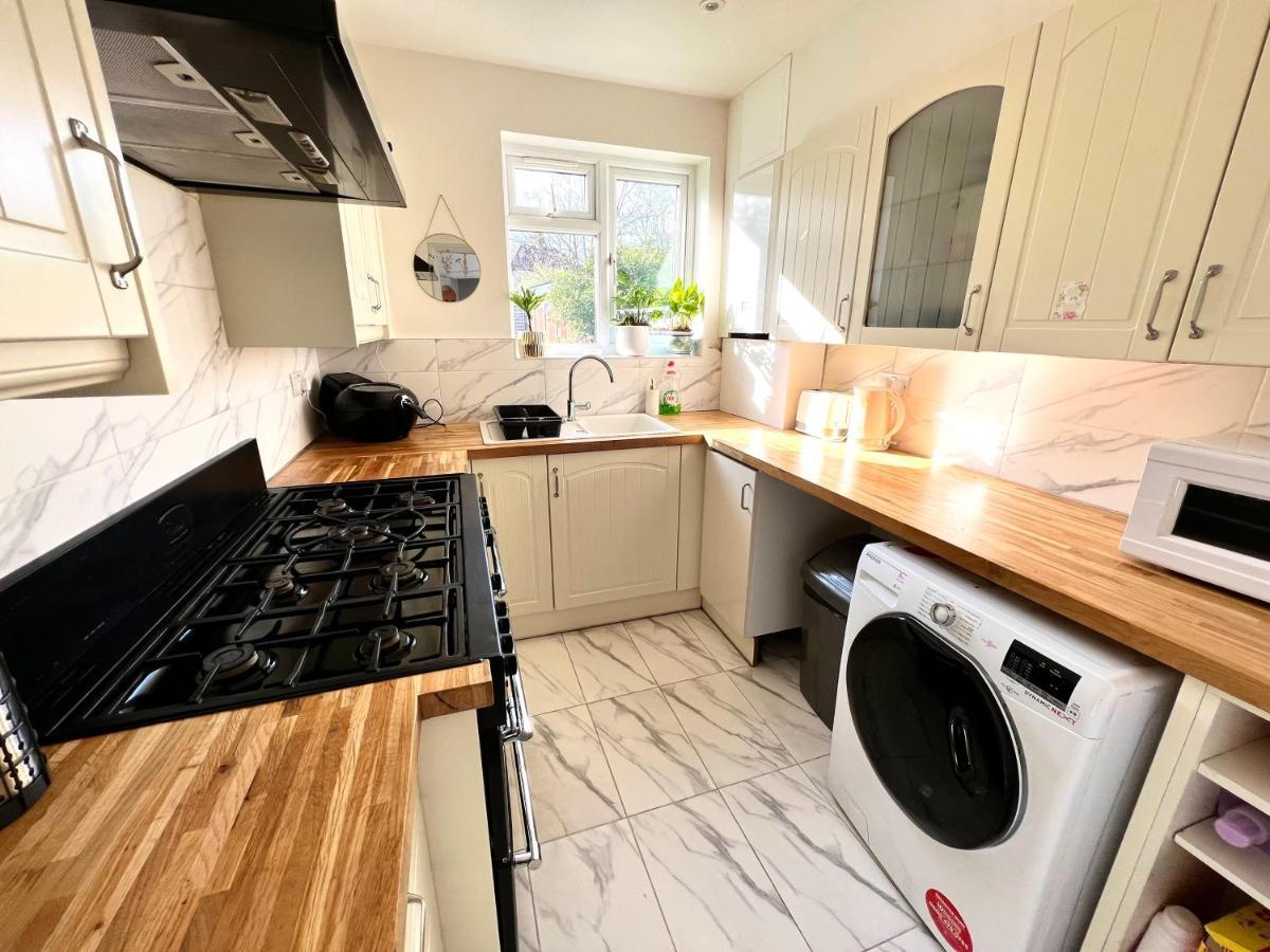 Beautiful Double For One Person Guest house *