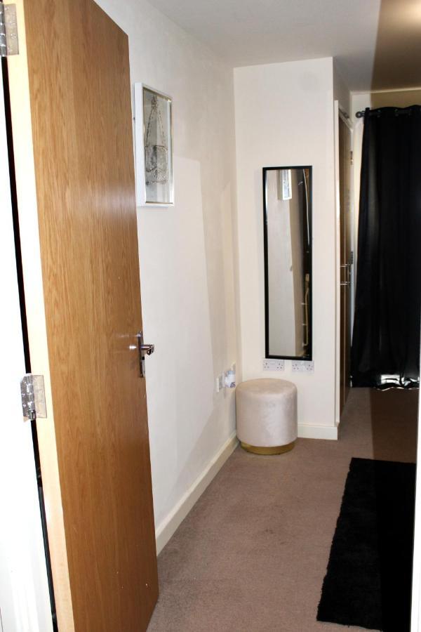Glamorous Two Bed Flat * Londres