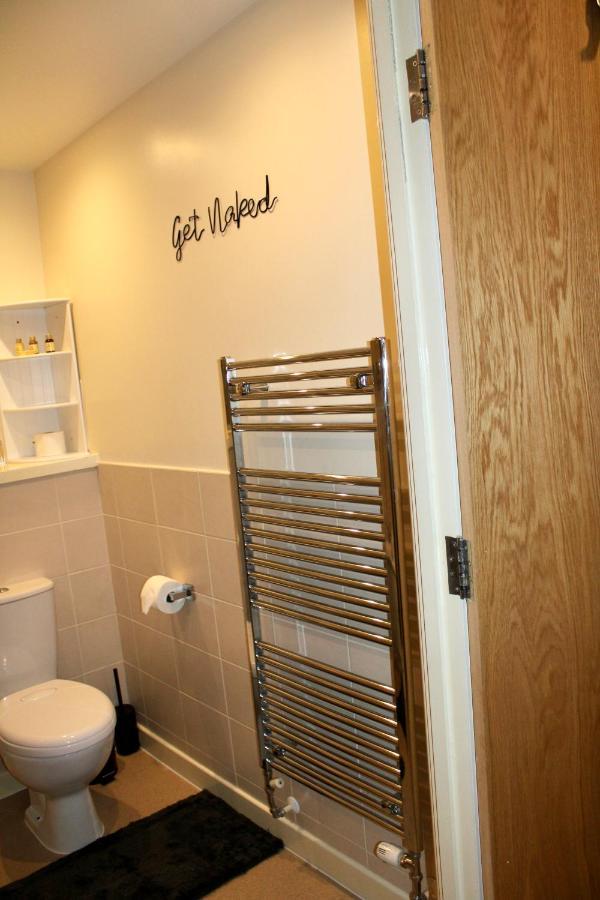 Glamorous Two Bed Flat Londres