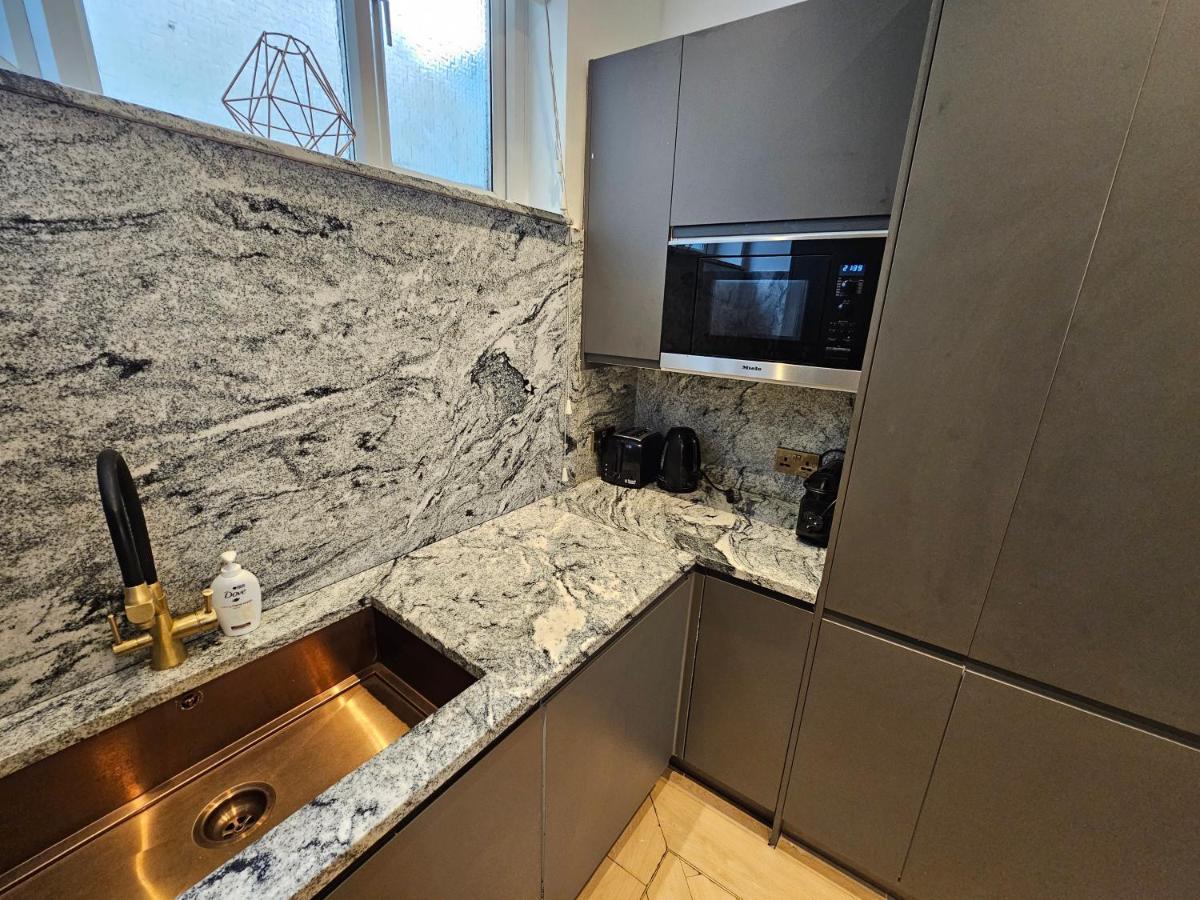 Flat 1, Charles Street Apartment London