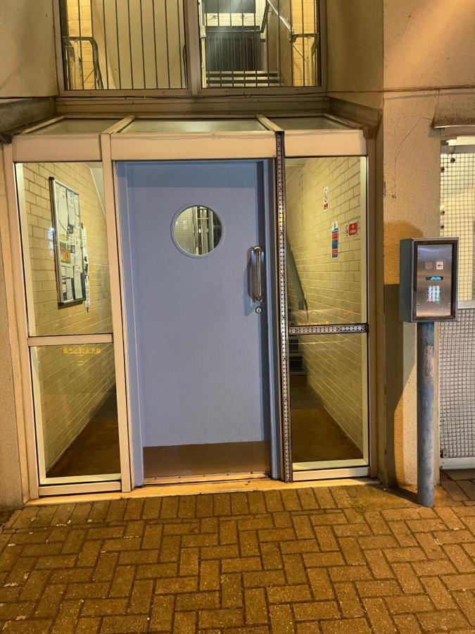 Homestay Wembley Serviced Apartment, 20mins From Central