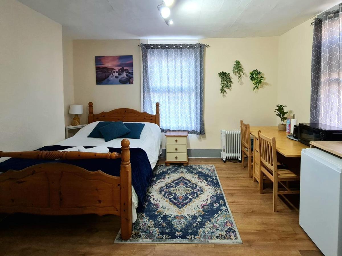 Lovely Private Near Central Apartamento
