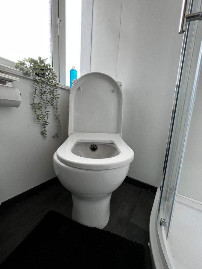 Luxury Near Wembley Stadium, Wembley Arena, Designer Outlet Apartamento