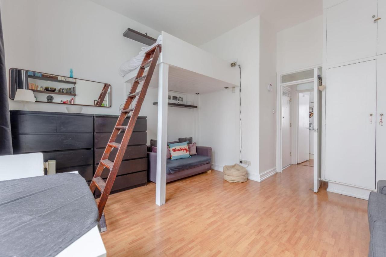Spacious Near Kensington Gardens London