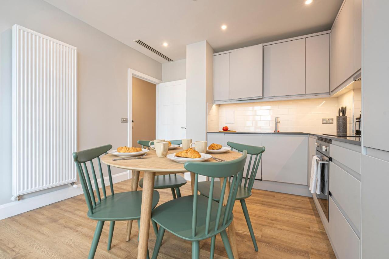 Apartment Altido New Near Battersea Power Station London