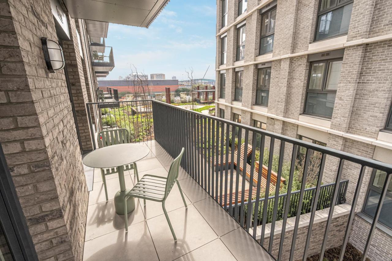Altido New Near Battersea Power Station Apartment London