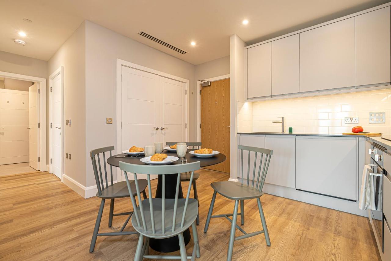 Apartment Altido New Near Battersea Power Station London