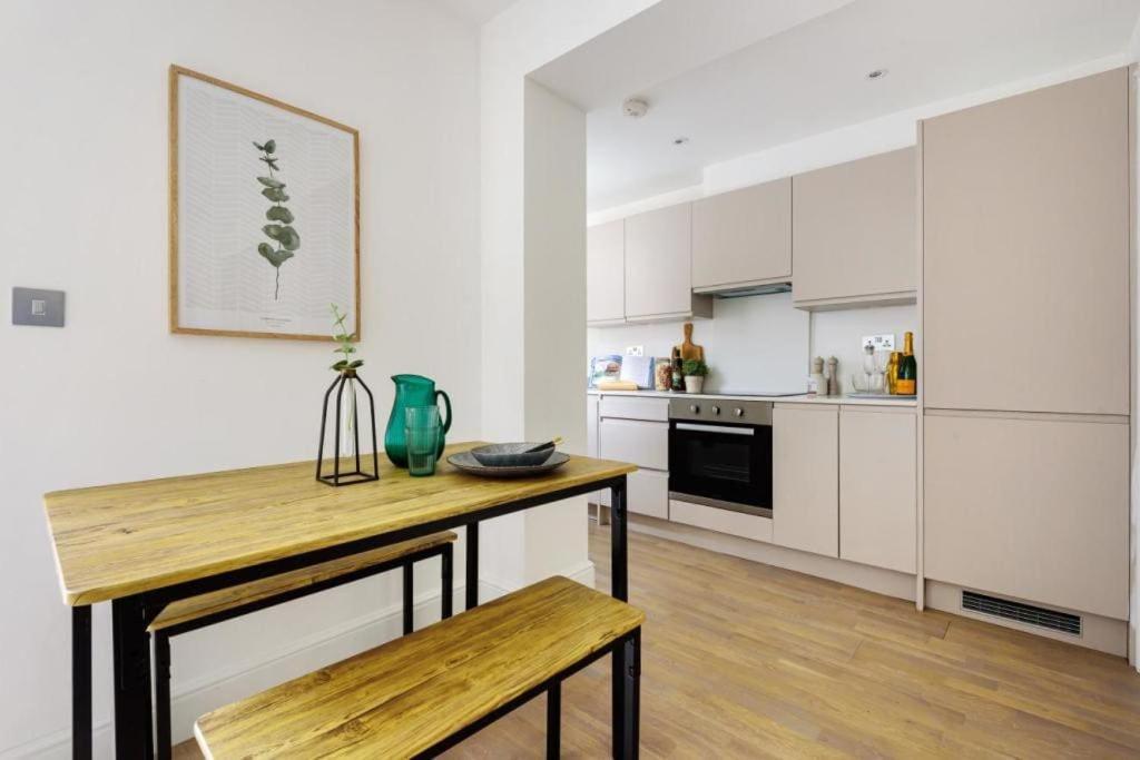 Casa de férias Amazing 3 Bed Interior Designed House With Garden - 114 The Hervey *