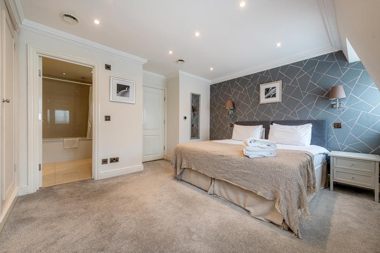 Aparthotel Queensgate Court 4*