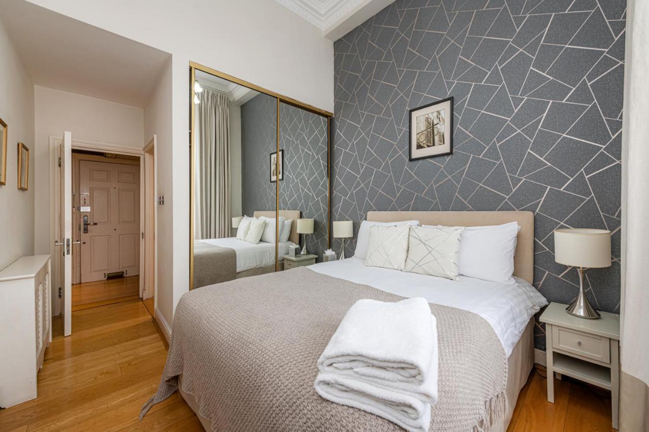 Aparthotel Queensgate Court 4*