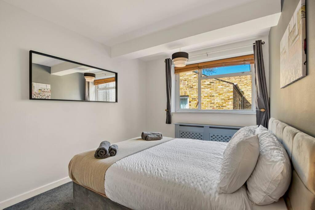 Lovely 3-bed Clapham Common * London