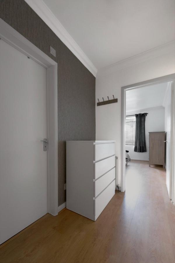 Apartment Sherriff Road London