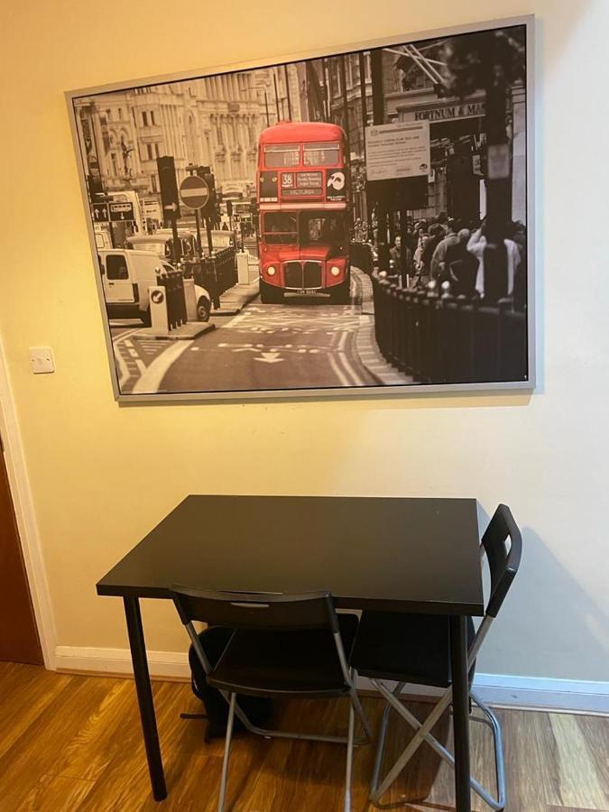Anazing Studios 2 - North East London - Chingford Apartment *