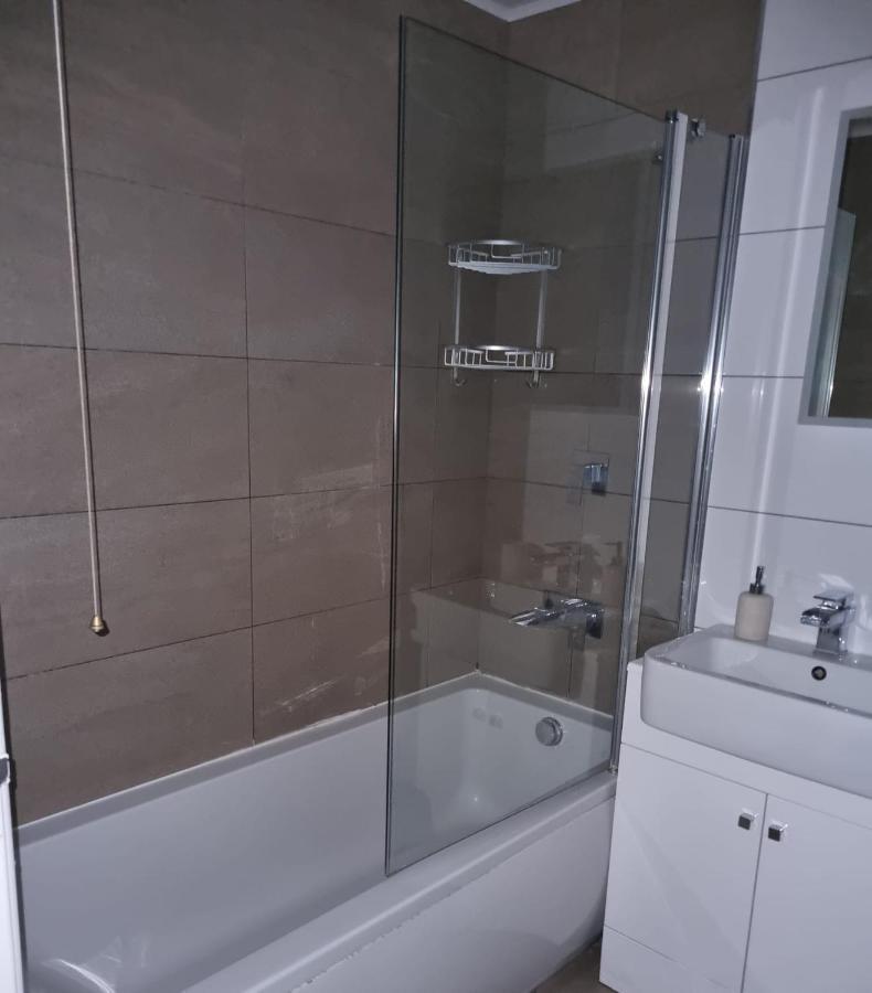 1 Bed Near Vibrant Bethnal Green Londres