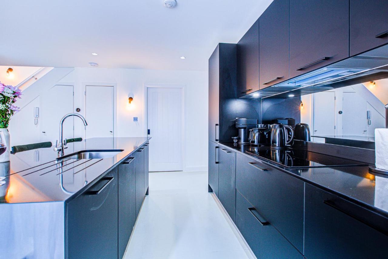 Apartment Beautiful 3-bedroom House Just Minutes From Queen's Park Tube *