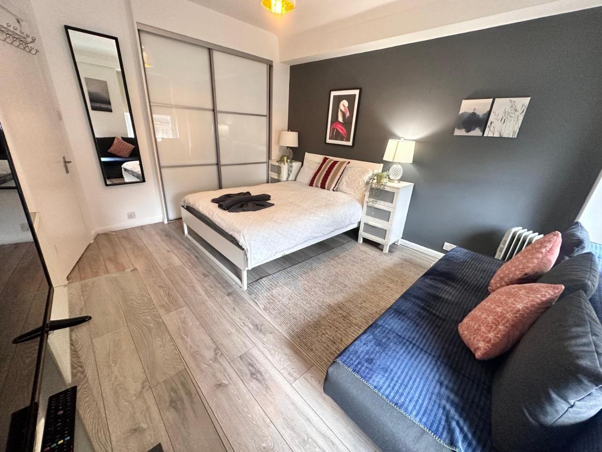Lovely Compact Budget Flat In Central Apartment London
