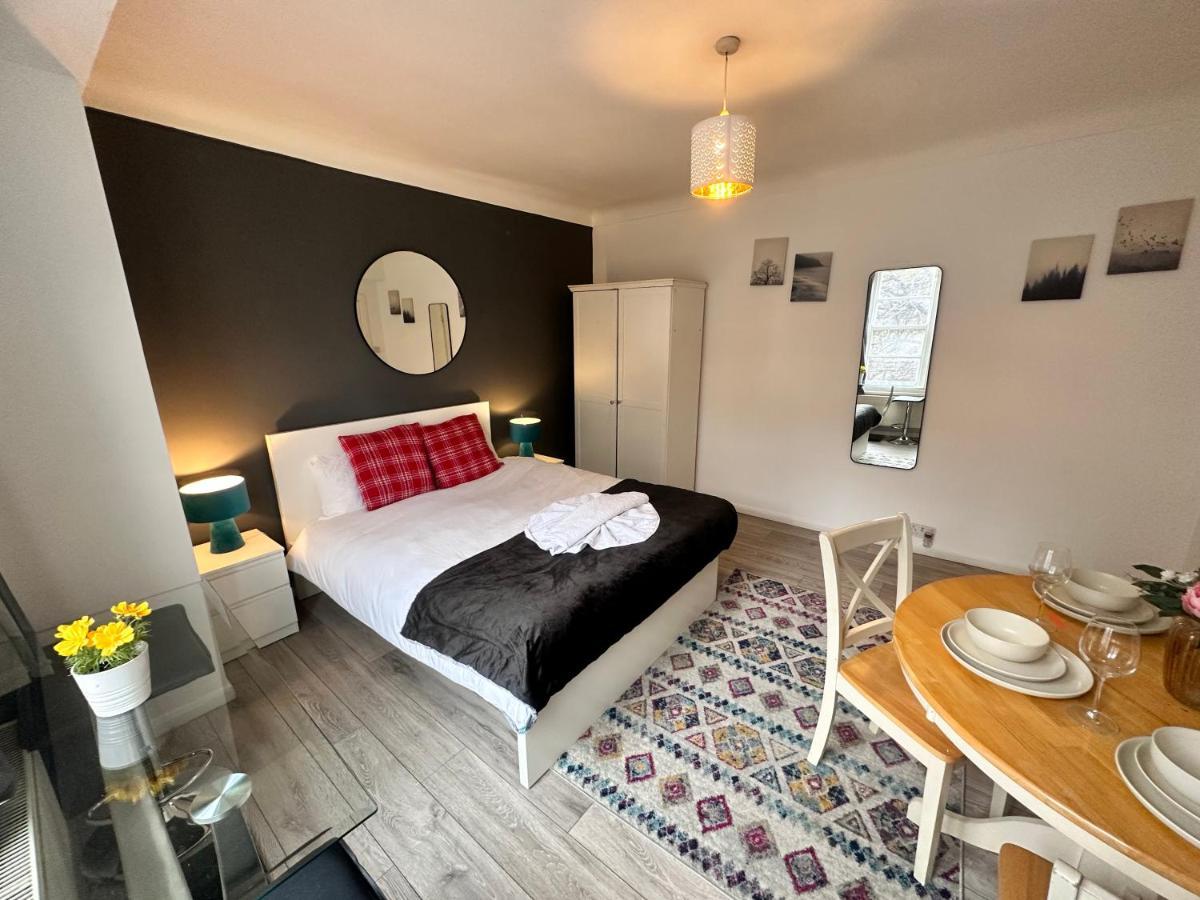 Lovely Compact Budget Flat In Central Apartment *