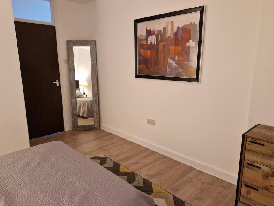 Newly Renovated Apartment! * Londres