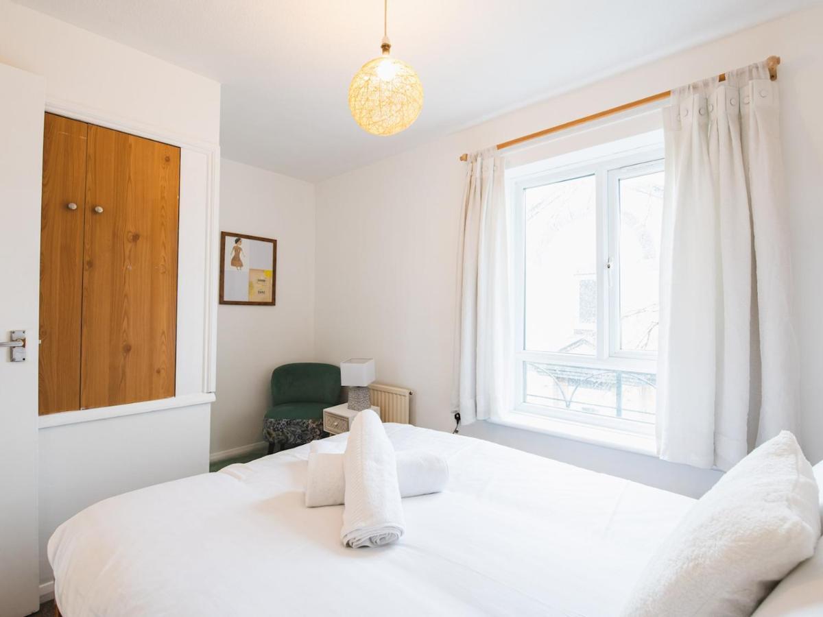 Ferienhaus Pass The Keys Cosy Se House Near Tube Line