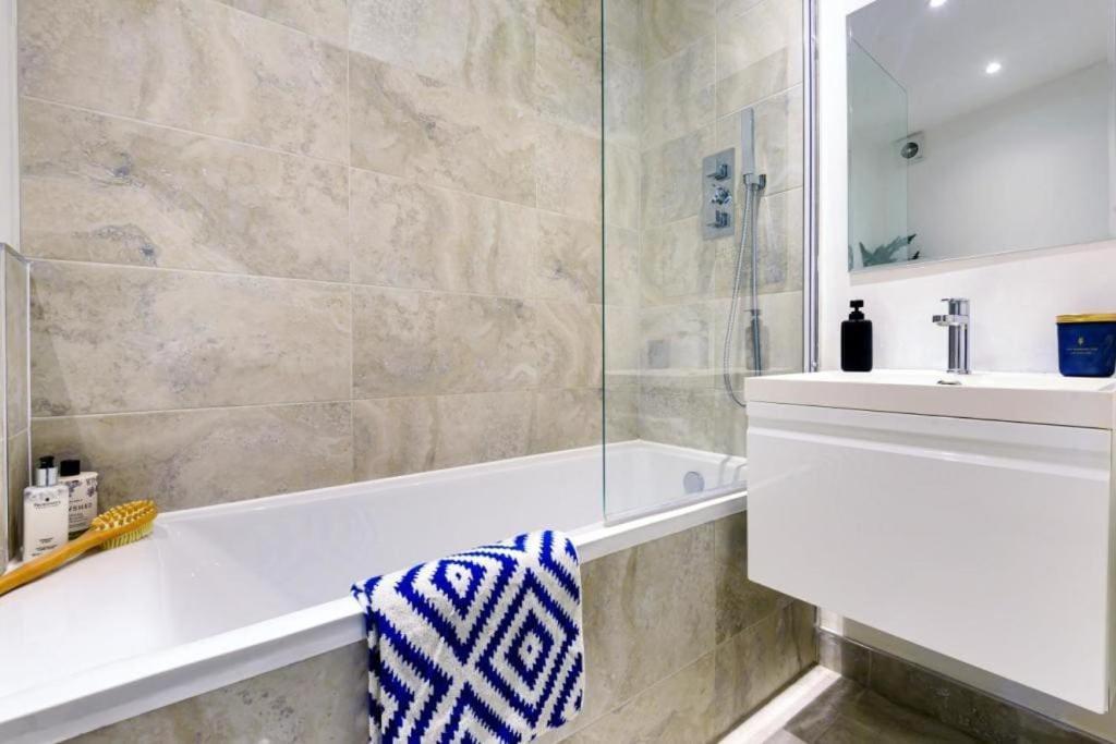 Amazing 3 Bed Interior Designed House With Garden - 114 The Hervey Casa de férias Londres