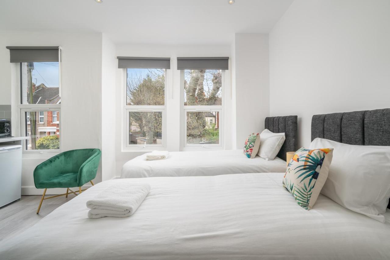 Selwyn Road Apartment London