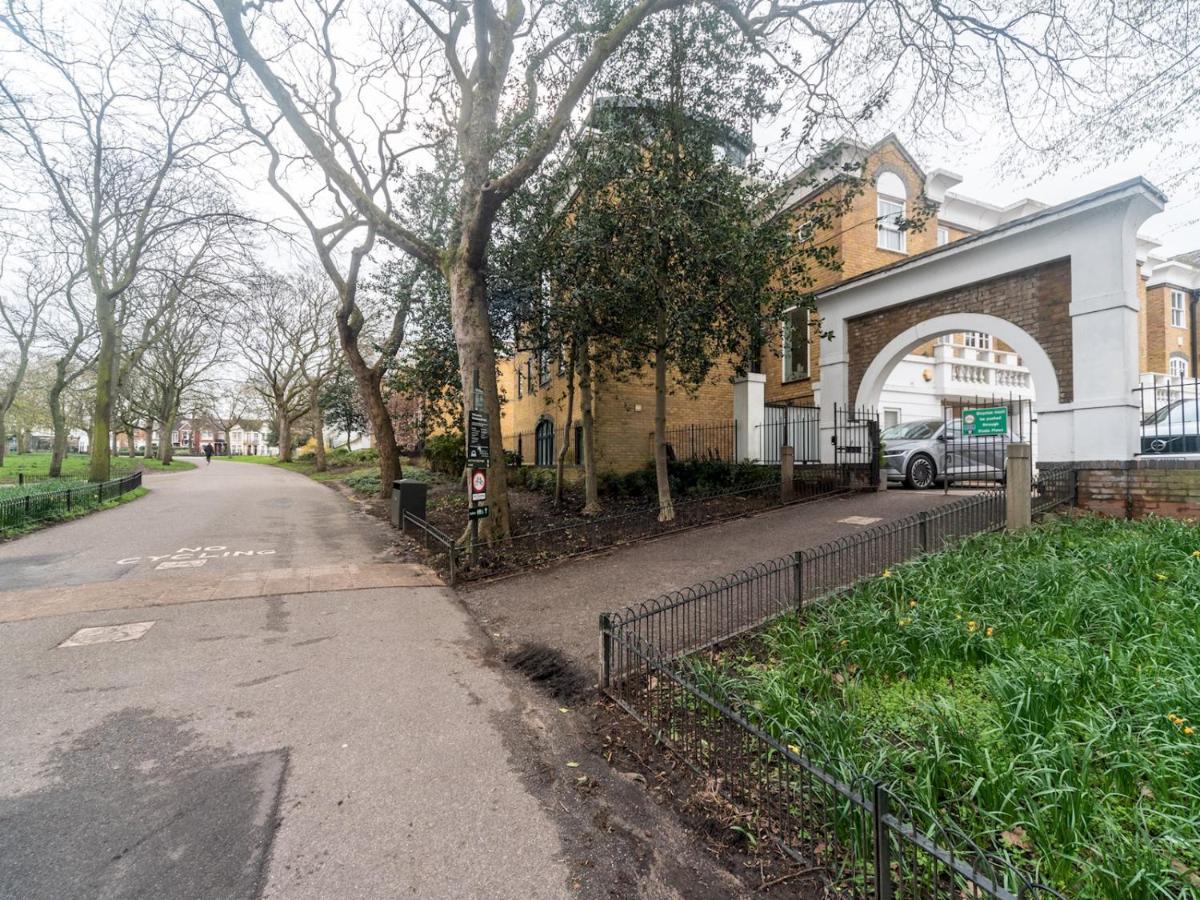 Chic & Cozy Flat In Sw London, Perfect Location! * London