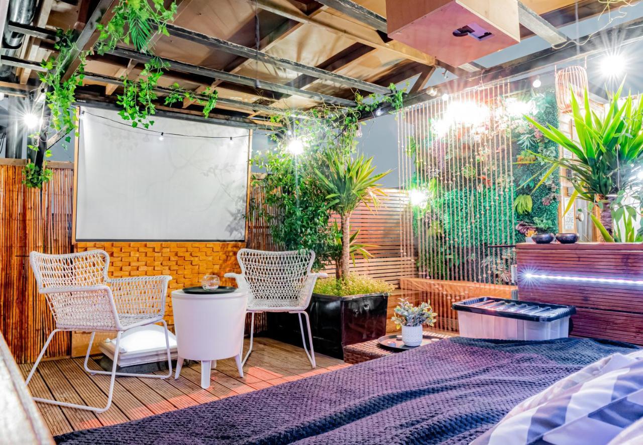 2 Bedroom Roof Terrace With Sauna Jakuzzi And Outdoor Cinema Apartment *