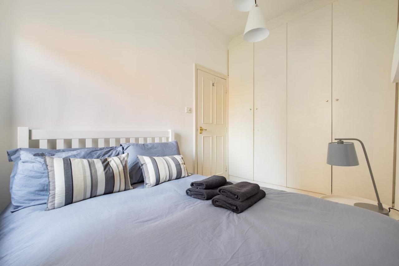 Stylish & Spacious Notting Hill Loft Apartment *